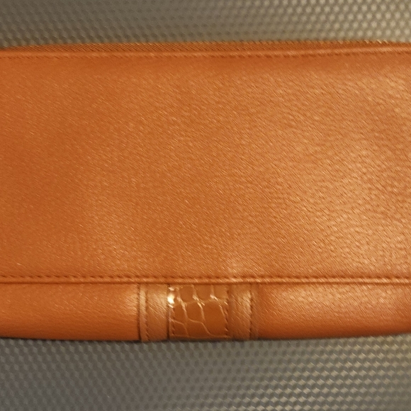 Brown pleather wallet - Picture 2 of 8